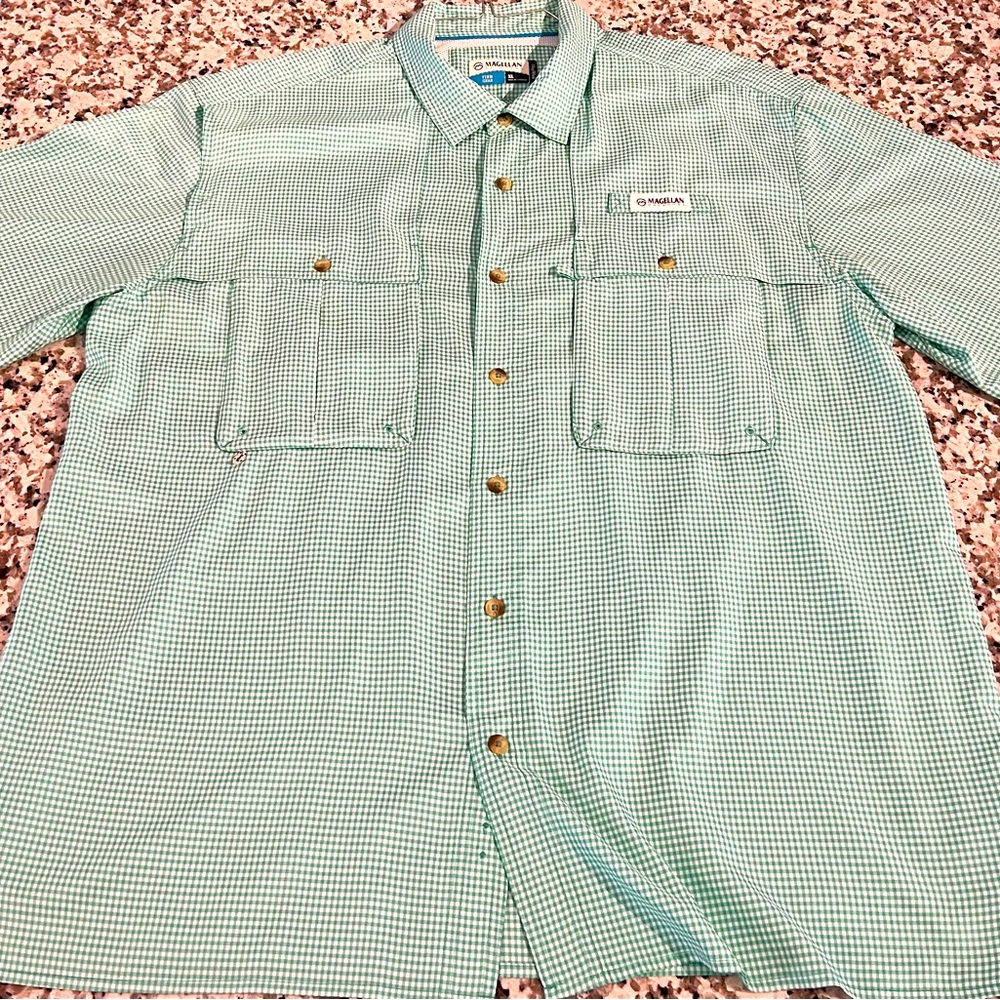 Men’s Teal and White Small Buffalo Plaid Magellan Shirt in size XL
